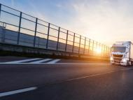 Electrification des poids lourds : Enedis, TotalEnergies, VINCI Autoroutes et des constructeurs européens se mobilisent pour évaluer les besoins et enjeux de la recharge en itinérance en France d’ici 2035