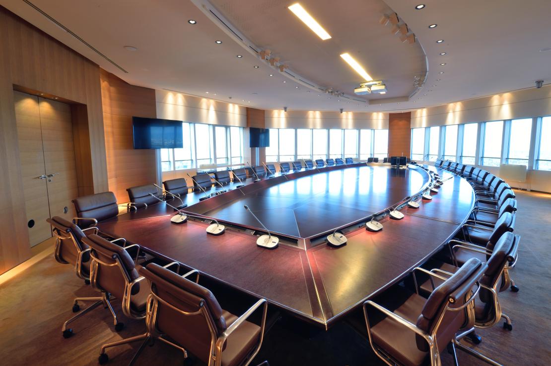 Grande table de réunion de la salle du Conseil, Tour Coupole